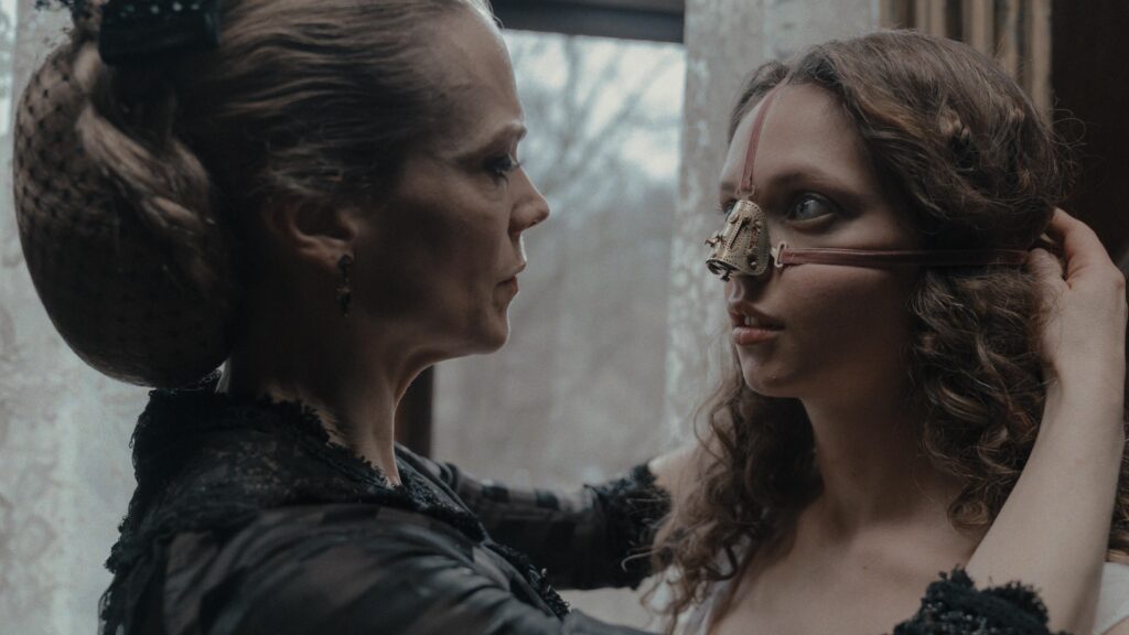"The Ugly Stepsister" - body horor Pepeljuga The Ugly Stepsister