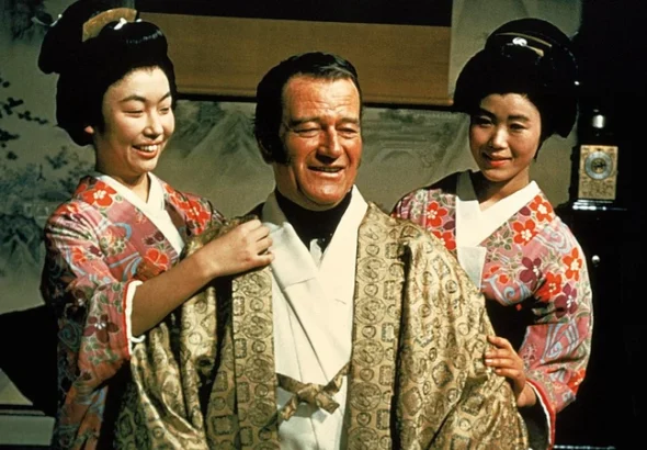 "Barbar i gejša" (1958.) - diplomat John Wayne u kimonu
