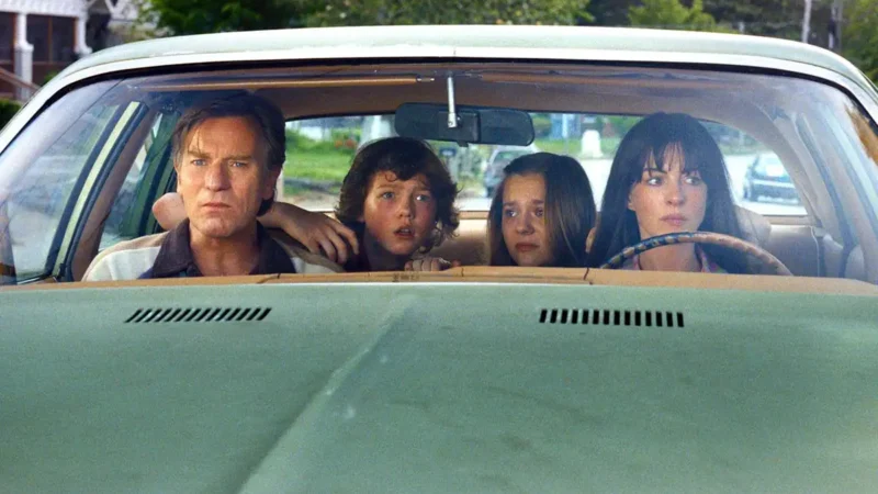 "The End of Oak Street" (2026.) - obitelj Platt protiv kozmičke intervencije / © Warner Bros