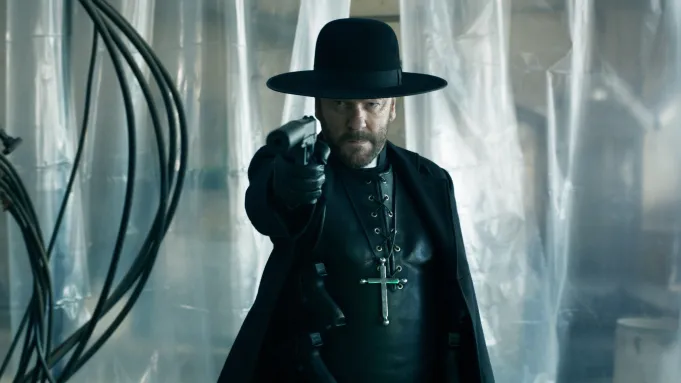 Kiefer Sutherland je Joe, svećenik-ratnik protiv njujorške mafije